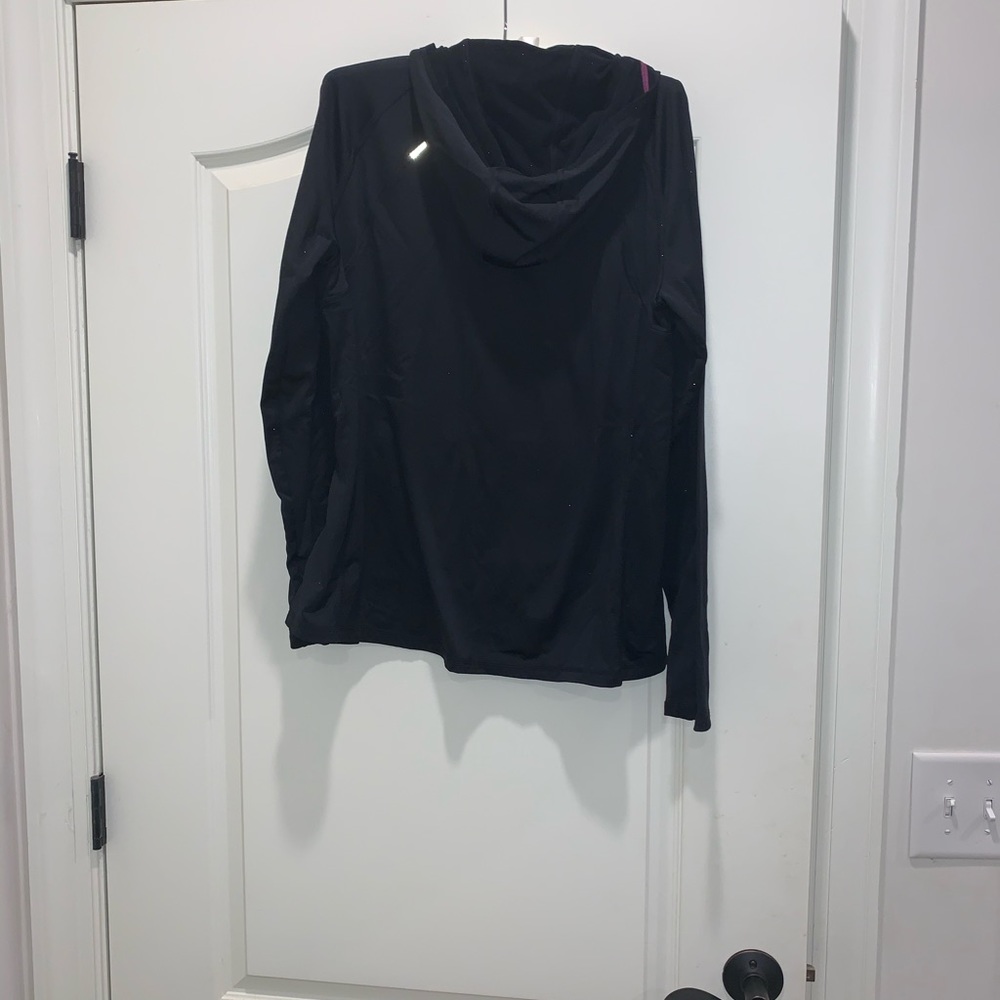 Athleta Women’s Black Pullover Size L
